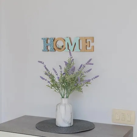 Garden Retreat - Apartment *