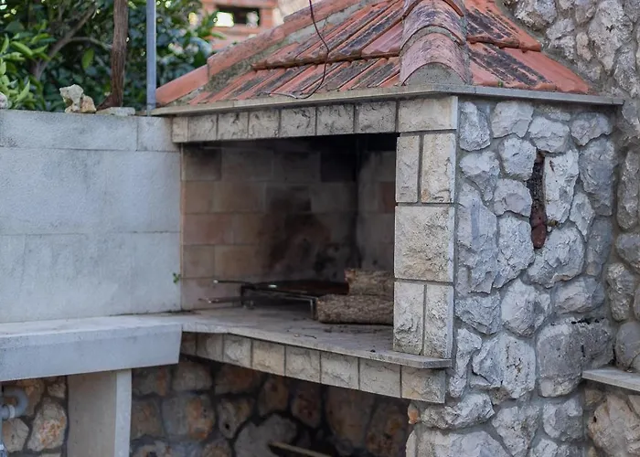 Apartment Garden Retreat -