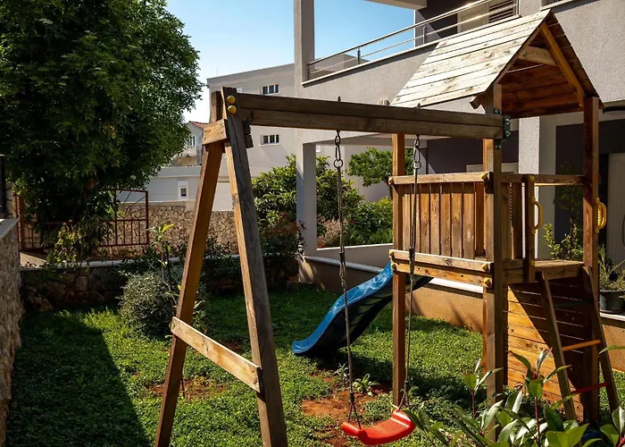 Garden Retreat - Apartment *