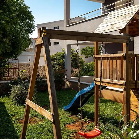 Garden Retreat - Apartment *