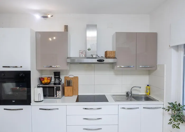 Garden Retreat - Apartment Korcula Town