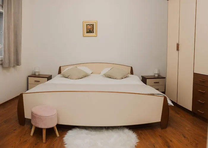 Garden Retreat - Apartment