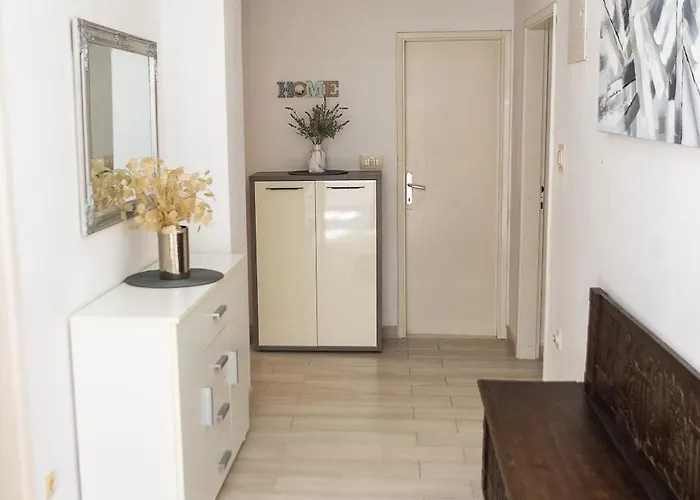 Apartment Garden Retreat -